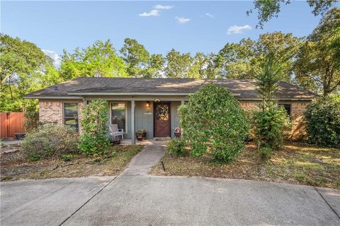 Photo of 7810 Country Drive, Mobile, AL 36619 (MLS # 7635738) Photo of 7810 Country Drive, Mobile, AL 36619 (MLS # 7635738)