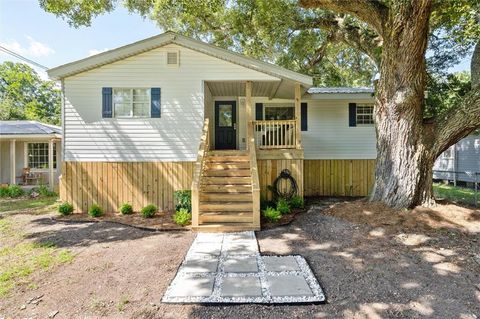 Photo of 1212 Biloxi Avenue, Dauphin Island, AL 36528 (MLS # 7633225)