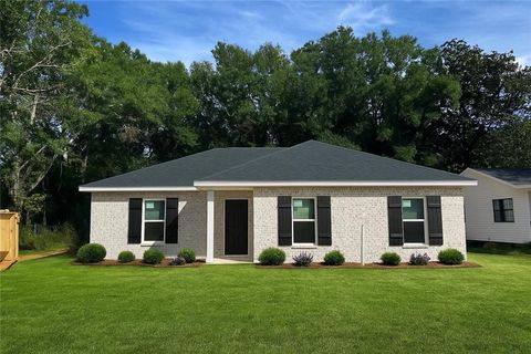 Photo of 5640 Orchard Street, Satsuma, AL 36572 (MLS # 7663073) Photo of 5640 Orchard Street, Satsuma, AL 36572 (MLS # 7663073)