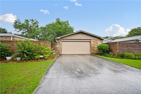 Photo of 17 Cobblestone Way W, Mobile, AL 36608 (MLS # 7776585)