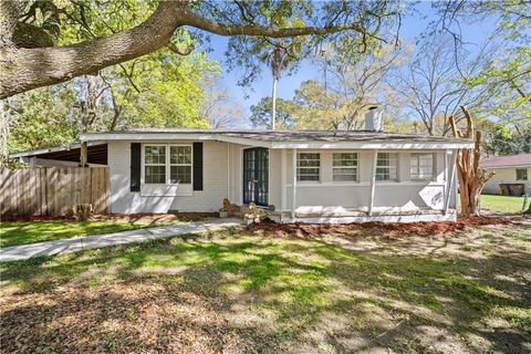 Photo of 2214 S Hillwood Drive, Mobile, AL 36605 (MLS # 7737415)