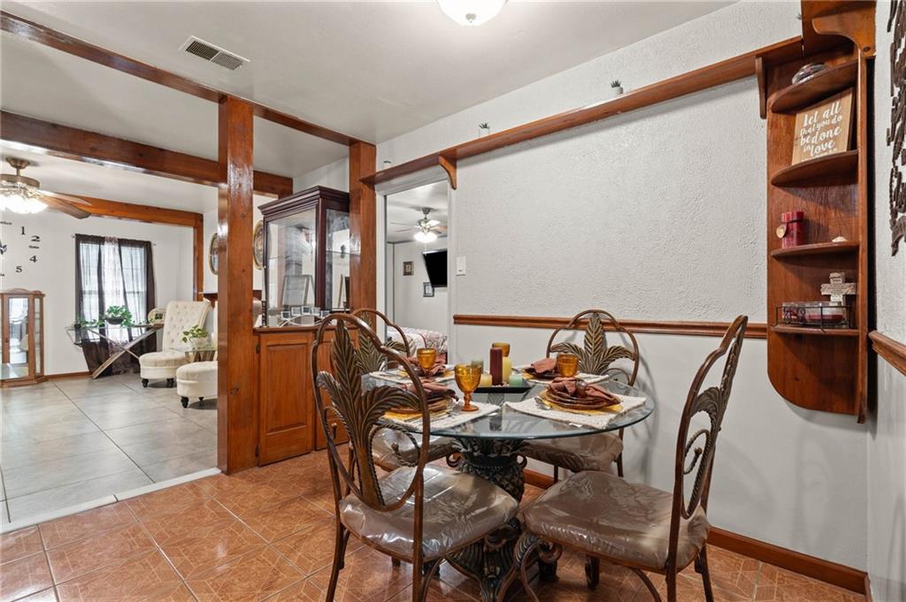 1670 Peachtree Lane E - Photo 4