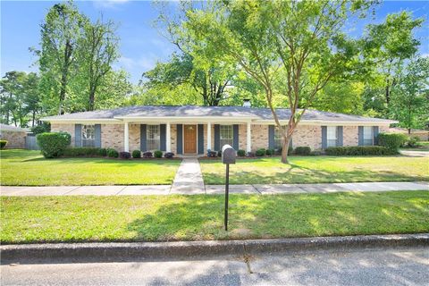 Photo of 2205 Woodhillcrest Drive, Mobile, AL 36609 (MLS # 7758375)