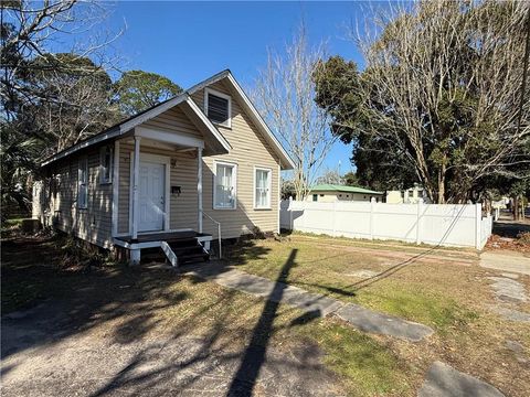 Photo of 125 Garnett Avenue, Mobile, AL 36604 (MLS # 7719488)