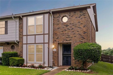Photo of 527 Highland Woods Drive W, Mobile, AL 36608 (MLS # 7769569)