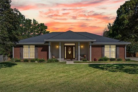 Photo of 9540 Oak Forrest Drive, Mobile, AL 36695 (MLS # 7666350)