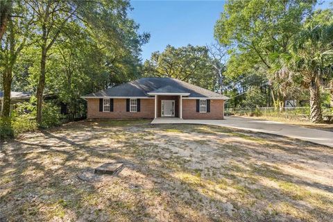 Photo of 5413 Greenleaf Road, Mobile, AL 36693 (MLS # 7682641)
