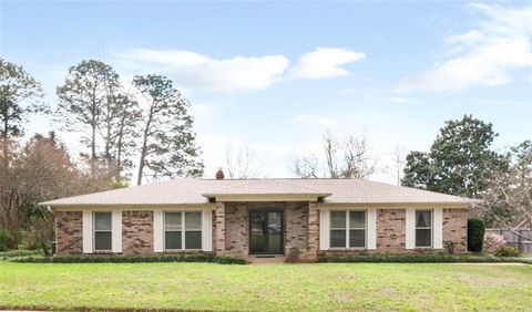 Photo of 6133 Lindholm Drive, Mobile, AL 36693 (MLS # 7734220)