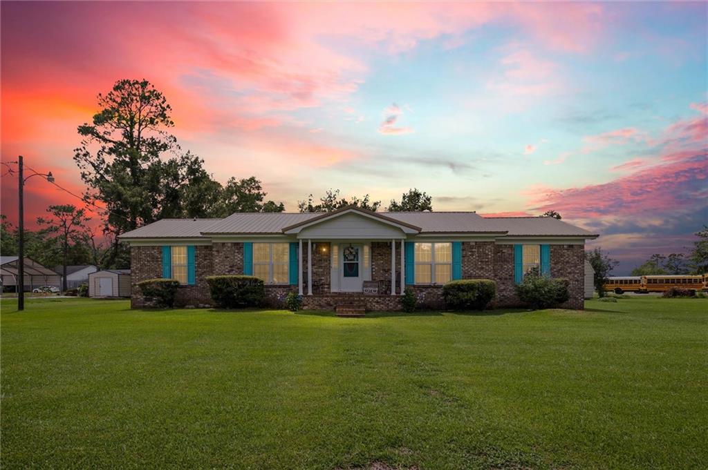 Photo 1 of 22 — 14230 Wintzell Avenue S, Bayou La Batre, AL 36509
