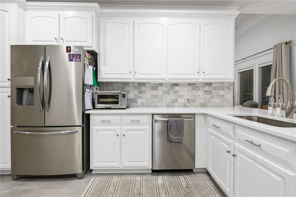 Mobile, Alabama 36619, United States, 4 Bedrooms Bedrooms, ,3 BathroomsBathrooms,Residential,Pending,250268