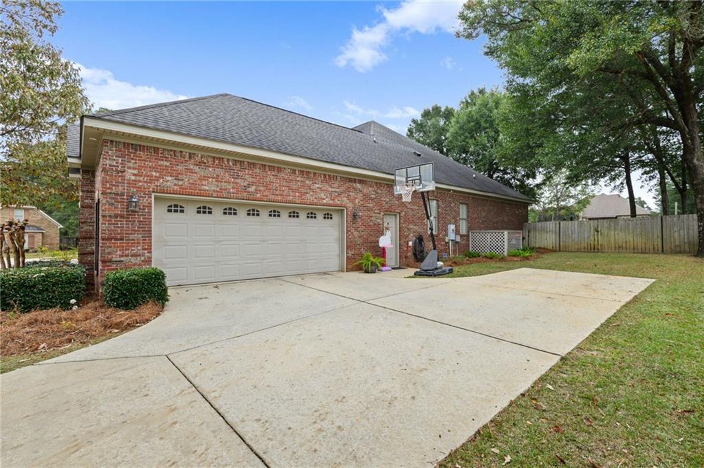 Mobile, Alabama 36619, United States, 4 Bedrooms Bedrooms, ,3 BathroomsBathrooms,Residential,Pending,250268
