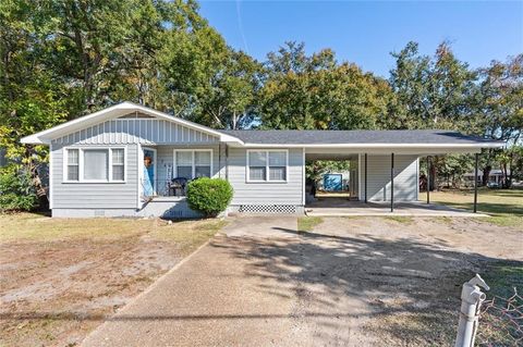 Photo of 74 Lefevre Street, Mobile, AL 36607 (MLS # 7726138)