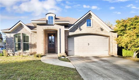 Photo of 6144 Louise Place E, Mobile, AL 36609 (MLS # 7677901)