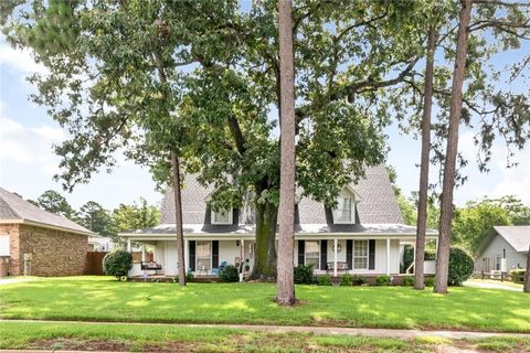 Photo of 1605 Sugar Creek Drive E, Mobile, AL 36695 (MLS # 7758199)