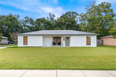 Photo of 524 W Ariel Avenue, Foley, AL 36535 (MLS # 7851324)