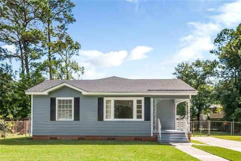 Photo of 1477 Fairfield Street, Mobile, AL 36606 (MLS # 7659627) Photo of 1477 Fairfield Street, Mobile, AL 36606 (MLS # 7659627)