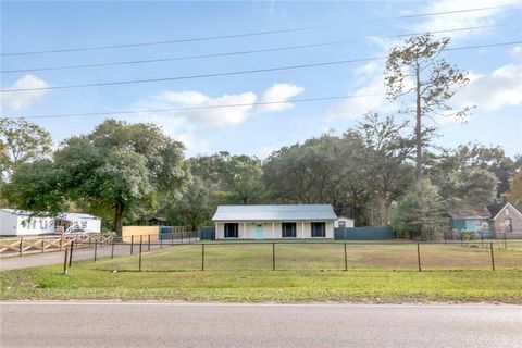 Photo of 8253 Half Mile Road, Irvington, AL 36544 (MLS # 7686440)