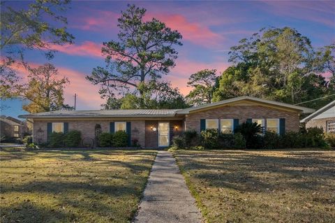 Photo of 324 Hadrian Street, Mobile, AL 36606 (MLS # 7692618)
