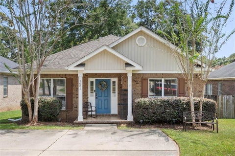 Photo of 1009 Linlen Avenue, Mobile, AL 36609 (MLS # 7830111)