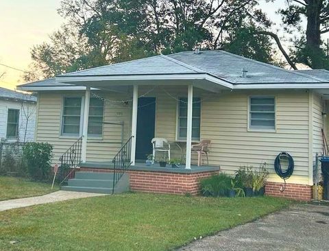 Photo of 105 11th Avenue, Chickasaw, AL 36611 (MLS # 7689027)