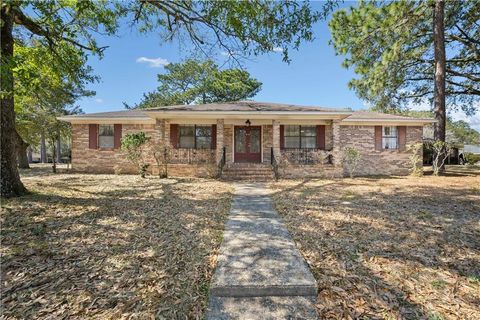 Photo of 1812 Burntwood Drive E, Mobile, AL 36609 (MLS # 7728225)