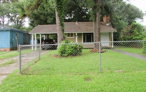 Photo of 414 Morgan Avenue, Mobile, AL 36606 (MLS # 7792434)