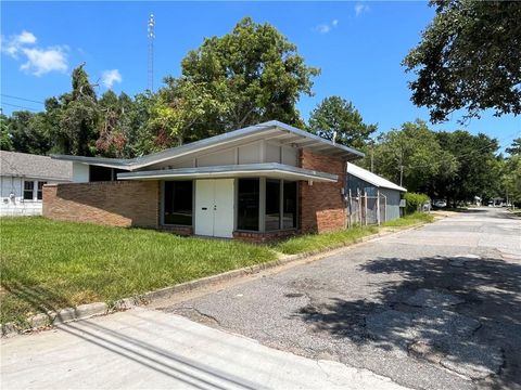 Photo of 50 Tacon Street, Mobile, AL 36607 (MLS # 7649264)