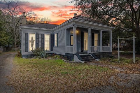 Photo of 1006 Dauphin Street, Mobile, AL 36604 (MLS # 7728647)