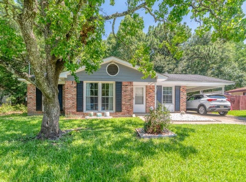 Photo of 1300 Charmaine Circle E, Mobile, AL 36605 (MLS # 7801215)