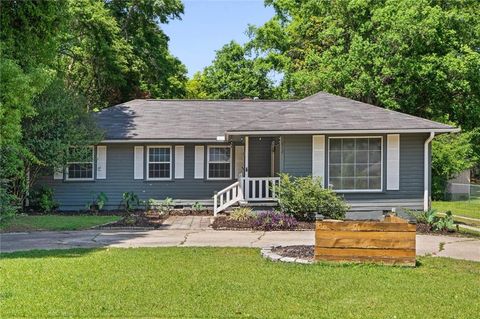 Photo of 212 Valley Road, Chickasaw, AL 36611 (MLS # 7759876)
