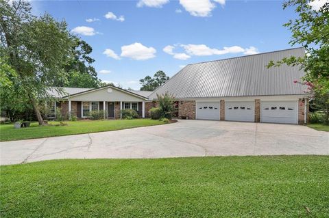 Photo of 4565 Cypress Shores Drive, Mobile, AL 36619 (MLS # 7802250)