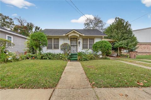Photo of 137 Item Avenue, Mobile, AL 36607 (MLS # 7681602)