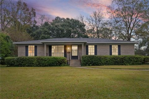 Photo of 5133 Santos Drive W, Mobile, AL 36619 (MLS # 7687332)