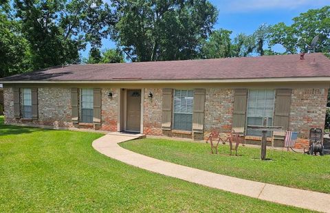 Photo of 5070 Santos Drive E, Mobile, AL 36619 (MLS # 7604840) Photo of 5070 Santos Drive E, Mobile, AL 36619 (MLS # 7604840)