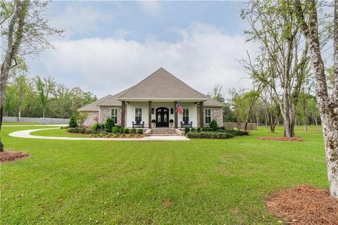 Photo of 7808 Songbird Lane, Moss Point, MS 39562 (MLS # 7744739)