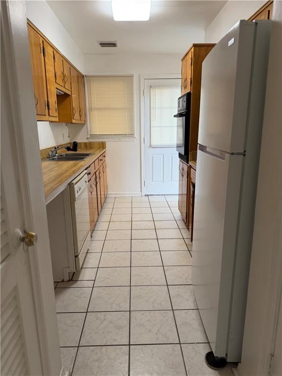 504 Heritage Court - Photo 3