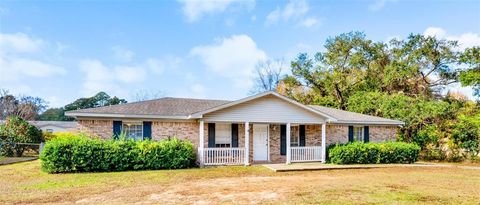 Photo of 3213 Graham Road N, Mobile, AL 36618 (MLS # 7696450)