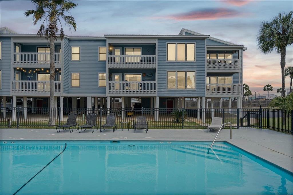 Photo 1 of 37 — 1872 Beach Boulevard B106, Gulf Shores, AL 36542