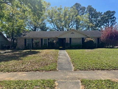 Photo of 6417 Pinehurst Run, Mobile, AL 36608 (MLS # 7737069)