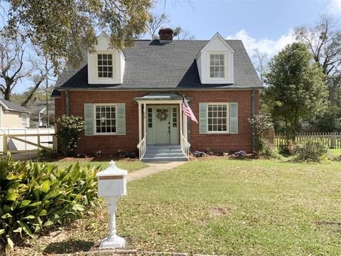 Photo of 25 Benedict Place, Mobile, AL 36606 (MLS # 7732922)