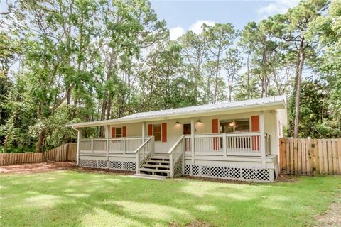 Photo of 605 General Anderson Place, Dauphin Island, AL 36528 (MLS # 7623433)