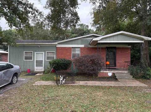 Photo of 1527 Hannon Road, Mobile, AL 36605 (MLS # 7684178)