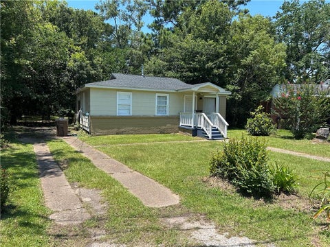 Photo of 1427 Daytona Drive, Mobile, AL 36605 (MLS # 7795467)