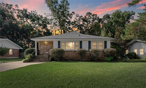 Photo of 2765 Sherwood Drive S, Mobile, AL 36606 (MLS # 7658247) Photo of 2765 Sherwood Drive S, Mobile, AL 36606 (MLS # 7658247)