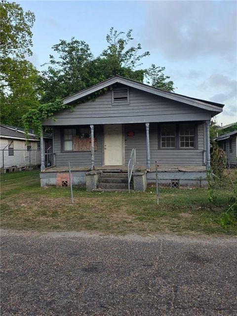Photo of 941 Avenue H, Prichard, AL 36610 (MLS # 7761852)