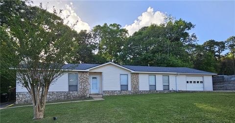 Photo of 4350 Tara Drive W, Mobile, AL 36619 (MLS # 7746259)