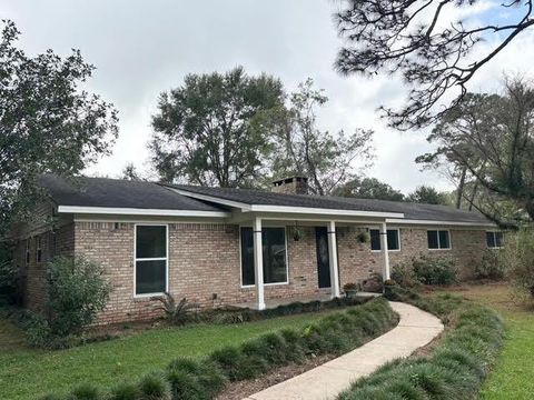 Photo of 4219 Canal Drive, Mobile, AL 36619 (MLS # 7664180)