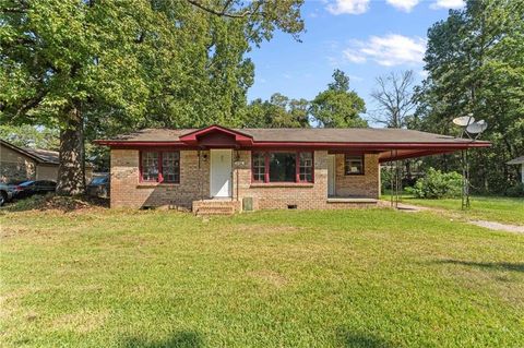 Photo of 1550 Lartigue Avenue, Mobile, AL 36605 (MLS # 7687424)