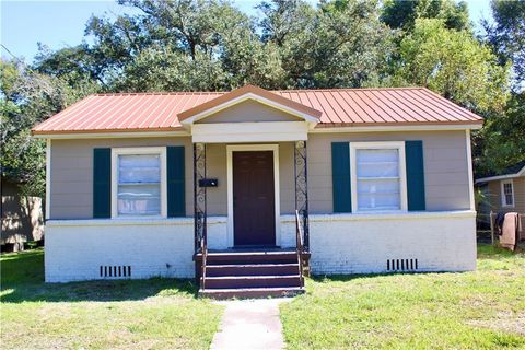 Photo of 62 Macks Street, Mobile, AL 36607 (MLS # 7675031)