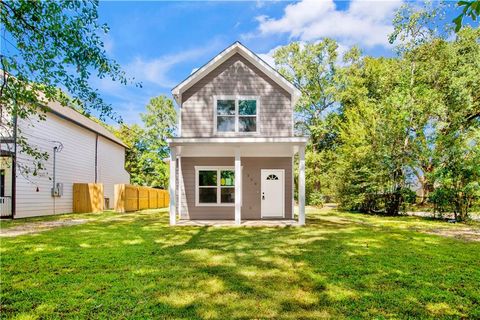 Photo of 250 4th Avenue, Chickasaw, AL 36611 (MLS # 7657268) Photo of 250 4th Avenue, Chickasaw, AL 36611 (MLS # 7657268)